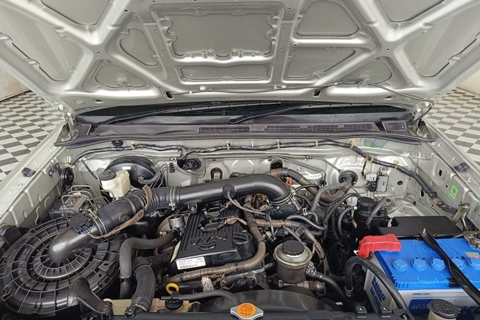 TOYOTA 4WD 2007 2.7V AT FORTUNER SILVER  6463 full