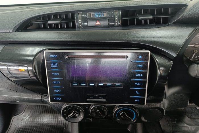 REVO 2WD 2020 2.4J AT SMART CAB WHITE  8260 full