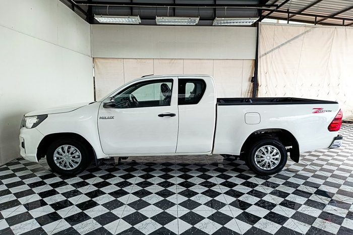 REVO 2WD 2020 2.4J AT SMART CAB WHITE  8260 full