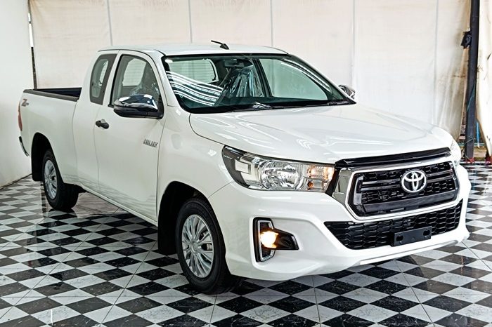 REVO 2WD 2020 2.4J AT SMART CAB WHITE  8260 full