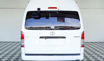 TOYOTA 2WD 2019 3.0 AT COMMUTER WHITE  6244 full