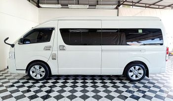 TOYOTA 2WD 2019 3.0 AT COMMUTER WHITE  6244 full
