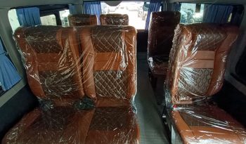 TOYOTA 2WD 2019 3.0 AT COMMUTER WHITE  6244 full