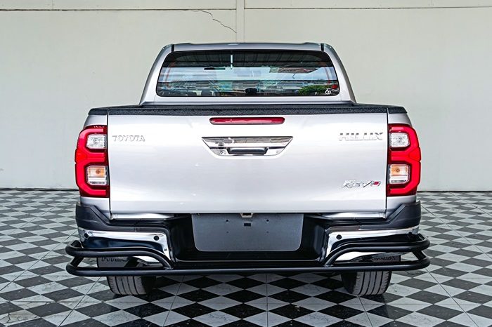 REVO 4WD 2022 2.8G AT DOUBLE CAB SILVER  9974 full