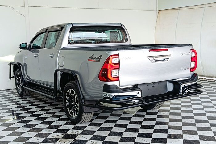 REVO 4WD 2022 2.8G AT DOUBLE CAB SILVER  9974 full