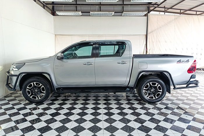 REVO 4WD 2022 2.8G AT DOUBLE CAB SILVER  9974 full