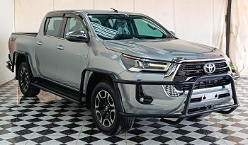 REVO 4WD 2022 2.8G AT DOUBLE CAB SILVER  9974 full