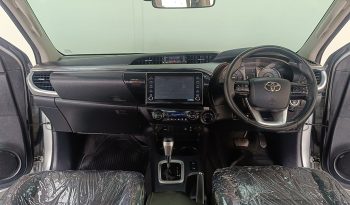 REVO 4WD 2022 2.8G AT DOUBLE CAB SILVER  9987 full