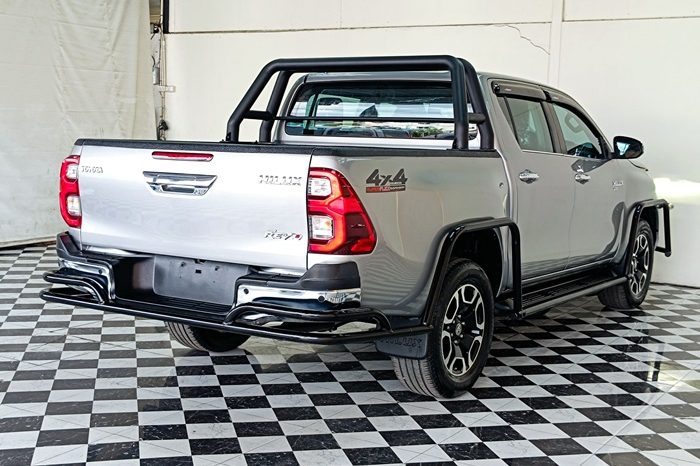 REVO 4WD 2022 2.8G AT DOUBLE CAB SILVER  9987 full