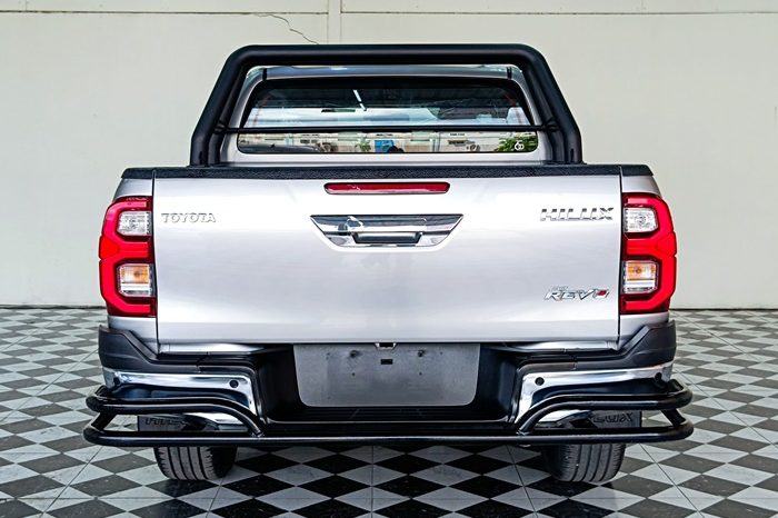 REVO 4WD 2022 2.8G AT DOUBLE CAB SILVER  9987 full