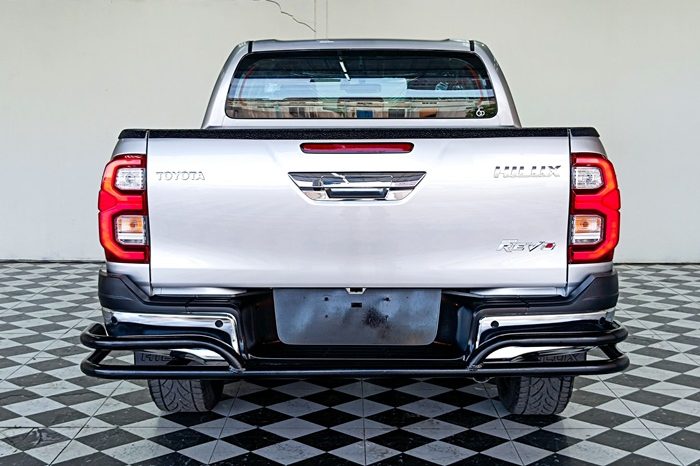 REVO 4WD 2022 2.8G AT DOUBLE CAB SILVER  9937 full