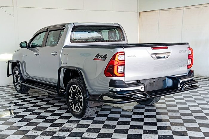REVO 4WD 2022 2.8G AT DOUBLE CAB SILVER  9937 full