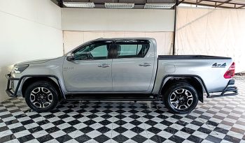 REVO 4WD 2022 2.8G AT DOUBLE CAB SILVER  9937 full