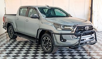 REVO 4WD 2022 2.8G AT DOUBLE CAB SILVER  9937 full