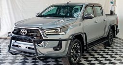 REVO 4WD 2022 2.8G AT DOUBLE CAB SILVER  9937