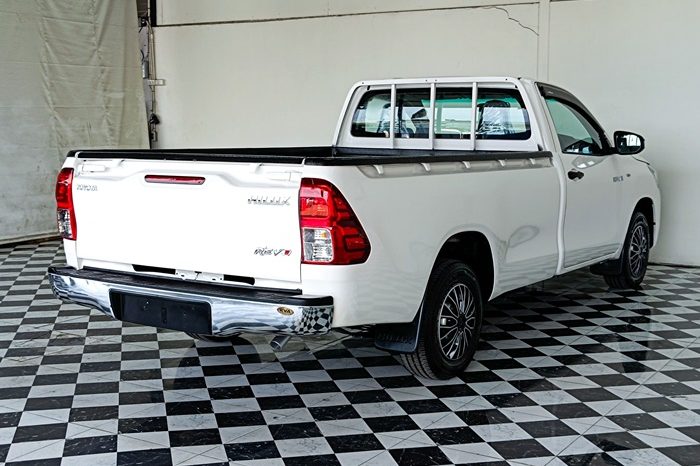 REVO 2WD 2021 2.4J MT STANDARD WHITE  4631 full