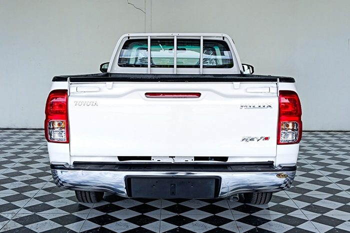 REVO 2WD 2021 2.4J MT STANDARD WHITE  4631 full
