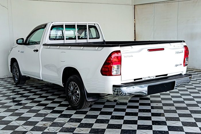 REVO 2WD 2021 2.4J MT STANDARD WHITE  4631 full