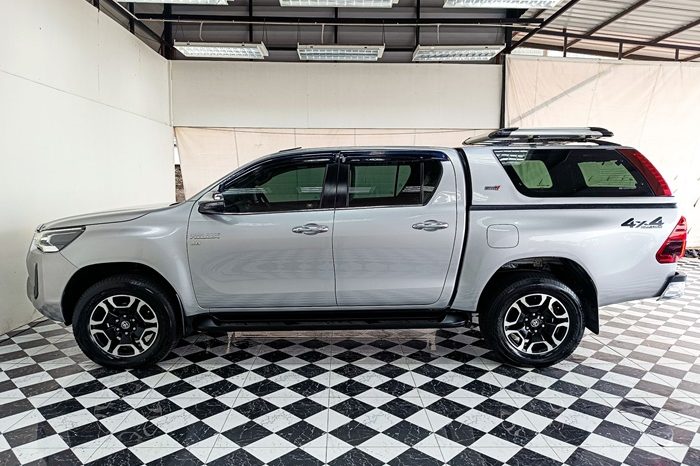 REVO 4WD 2020 2.8G AT DOUBLE CAB SILVER  6923 full