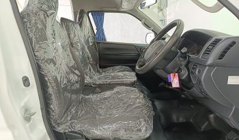 TOYOTA 2WD 2019 3.0 MT COMMUTER WHITE  3531 full