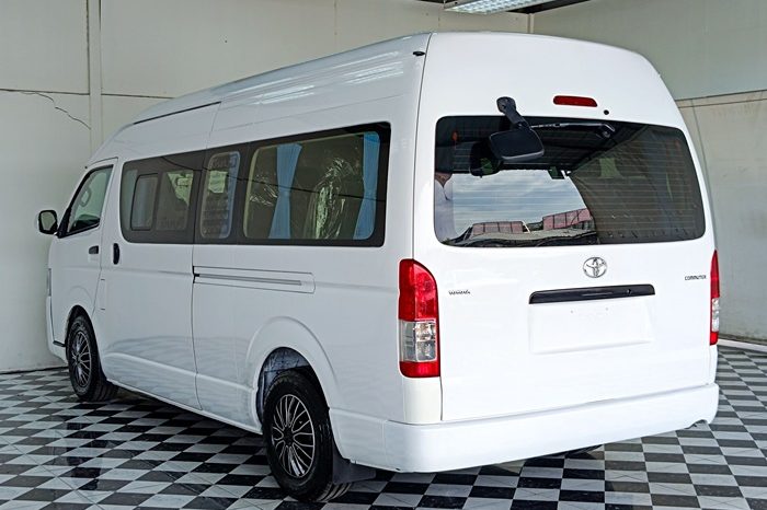 TOYOTA 2WD 2019 3.0 MT COMMUTER WHITE  3531 full