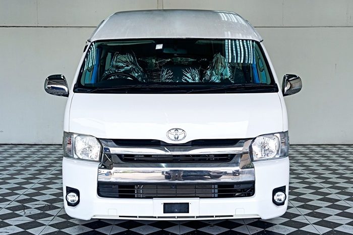 TOYOTA 2WD 2019 3.0 MT COMMUTER WHITE  3531 full