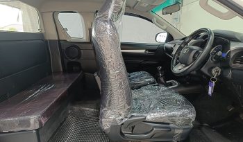 REVO 4WD 2019 2.4E MT SMART CAB WHITE  8620 full