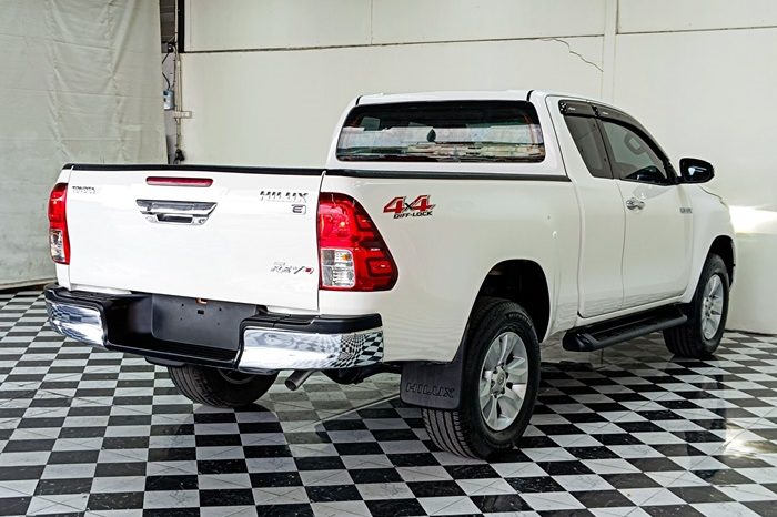 REVO 4WD 2019 2.4E MT SMART CAB WHITE  8620 full