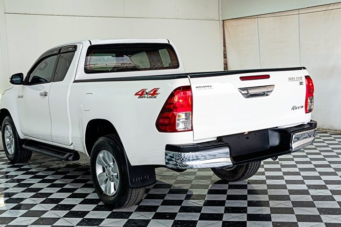 REVO 4WD 2019 2.4E MT SMART CAB WHITE  8620 full