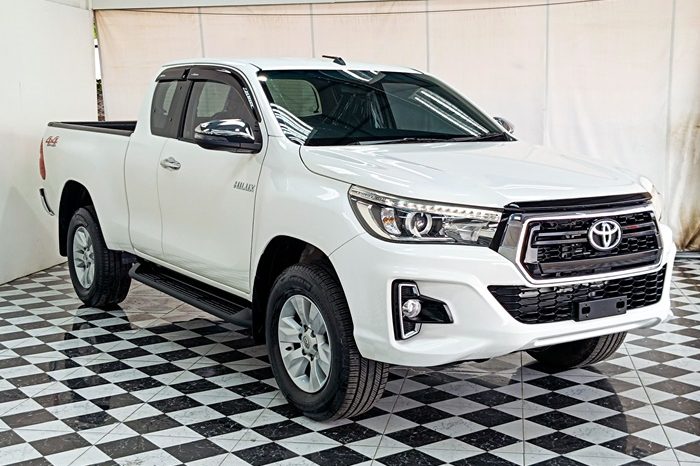 REVO 4WD 2019 2.4E MT SMART CAB WHITE  8620 full