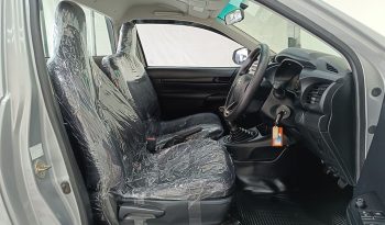 REVO 2WD 2018 2.4J MT STANDARD SILVER  855 full