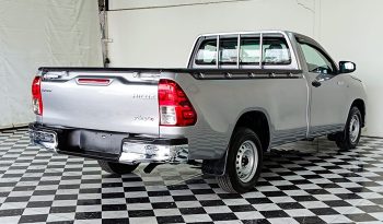 REVO 2WD 2018 2.4J MT STANDARD SILVER  855 full