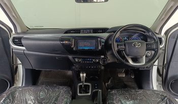 REVO 4WD 2018 2.8G AT DOUBLE CAB WHITE 8333 full