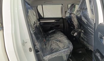 REVO 4WD 2018 2.8G AT DOUBLE CAB WHITE 8333 full