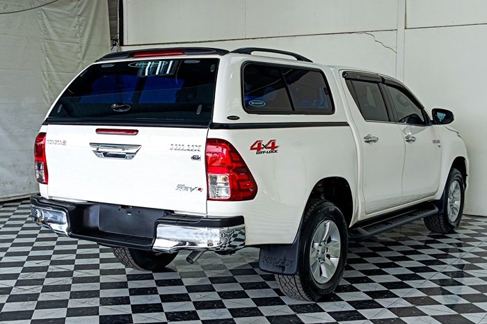 REVO 4WD 2018 2.8G AT DOUBLE CAB WHITE 8333 full