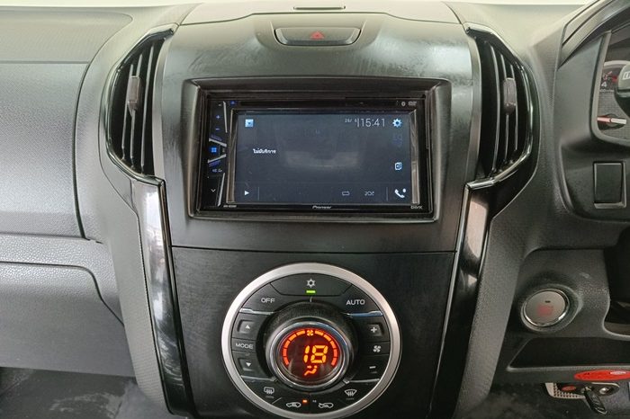 ISUZU 4WD 2018 3.0 AT DOUBLE CAB WHITE  4078 full