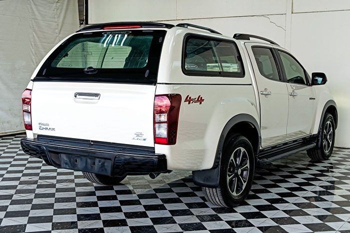 ISUZU 4WD 2018 3.0 AT DOUBLE CAB WHITE  4078 full