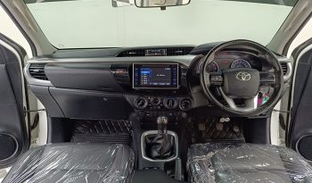 REVO 4WD 2018 2.4E MT SMART CAB WHITE  5056 full