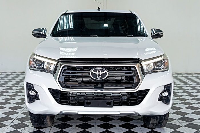 REVO 4WD 2018 2.4E MT SMART CAB WHITE  5056 full