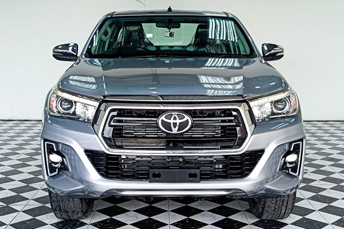 REVO 4WD 2020 2.4E MT SMART CAB SILVER  4634 full