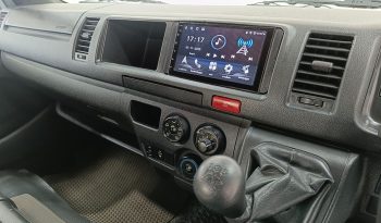 TOYOTA 2WD 2016 3.0 MT COMMUTER SILVER  1391 full