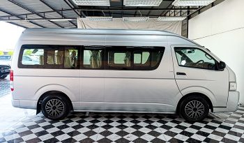TOYOTA 2WD 2016 3.0 MT COMMUTER SILVER  1391 full
