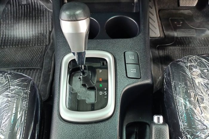 REVO 2WD 2021 2.4J AT SMART CAB SILVER  6794 full