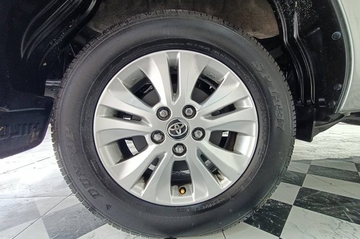 REVO 2WD 2021 2.4J AT SMART CAB SILVER  6794 full