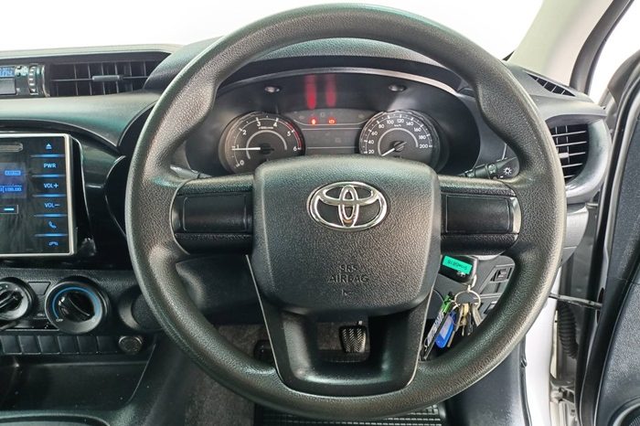 REVO 2WD 2019 2.4J AT DOUBLE CAB SILVER  5816 full