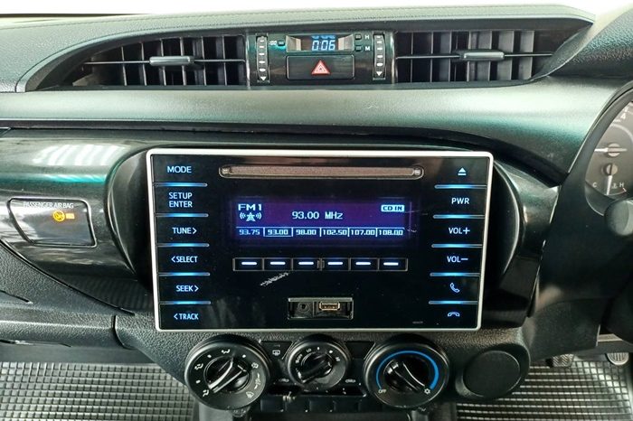 REVO 2WD 2019 2.4J AT DOUBLE CAB SILVER  5816 full