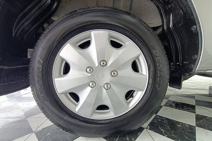 REVO 2WD 2019 2.4J AT DOUBLE CAB SILVER  5816 full