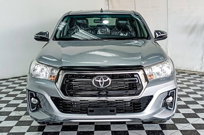 REVO 2WD 2019 2.4J AT DOUBLE CAB SILVER  5816 full