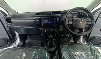 REVO 2WD 2018 2.4J MT STANDARD SILVER  7114 full