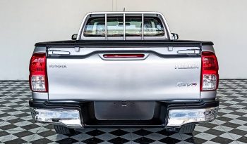 REVO 2WD 2018 2.4J MT STANDARD SILVER  7114 full